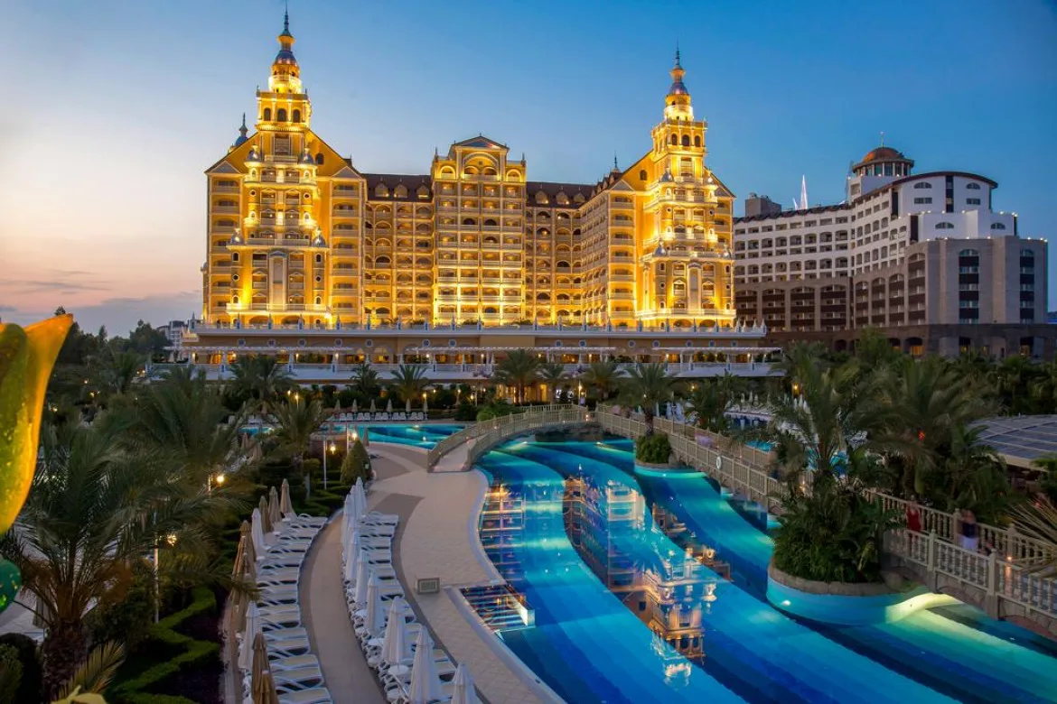 ROYAL HOLIDAY PALACE